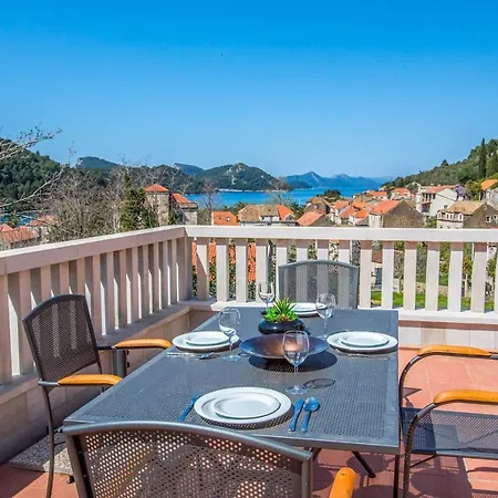 Sleeps 14 Pool Air Con Wifi Villa