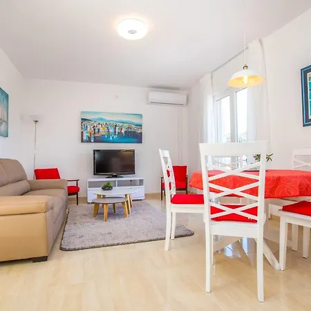 Sleeps 14 Pool Air Con Wifi * Palje Brdo