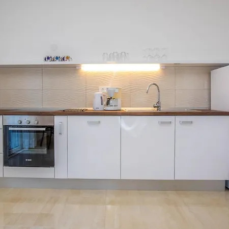 Villa Sleeps 14 Pool Air Con Wifi Palje Brdo