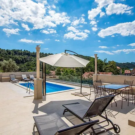 Sleeps 14 Pool Air Con Wifi Palje Brdo